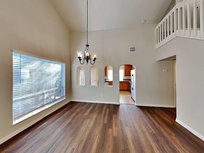 Foto del edificio - 7231 Pebblemill Ln