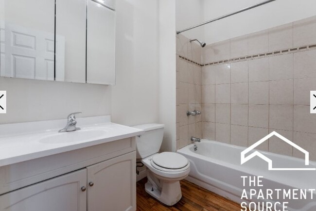 Foto del edificio - 2454 N Southport Ave