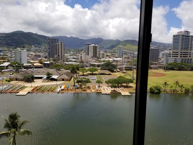 Foto del edificio - 444 Niu St