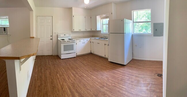 Kitchen - 418 RS County Rd 3333