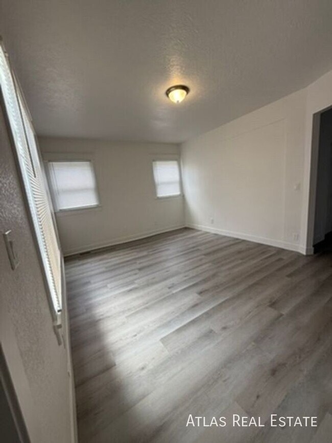 Foto del edificio - 1904 8th Ave