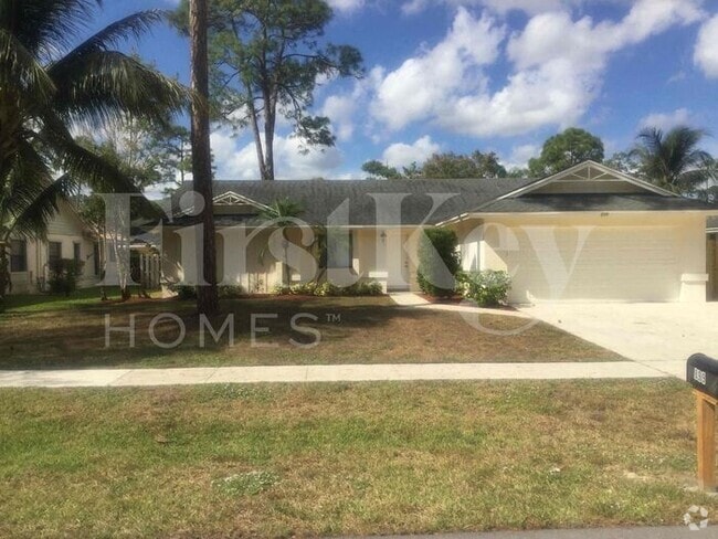 Building Photo - 899 Daffodil Dr