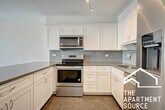 Foto principal - 1560 N Sandburg Terrace