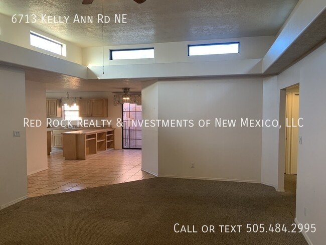 Foto del edificio - 6713 Kelly Ann Rd NE