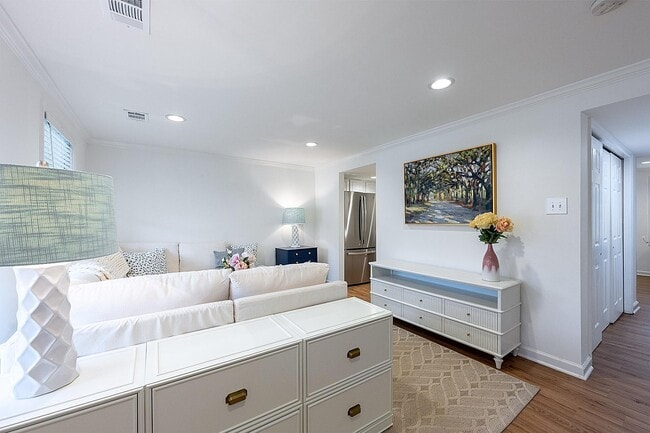 Building Photo - 1579 Poplar Grove Dr