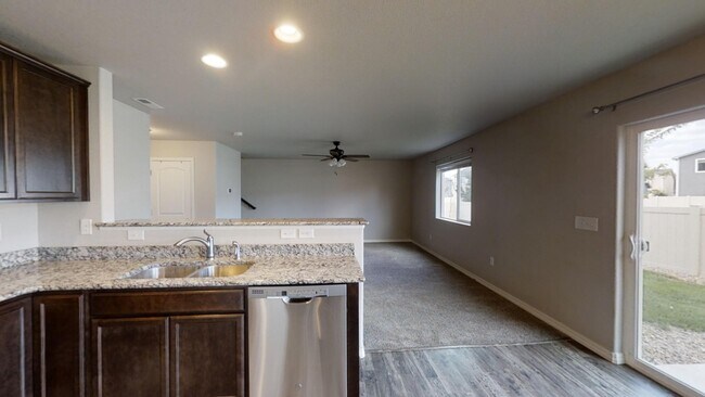 Building Photo - 10977 Quercia Cir