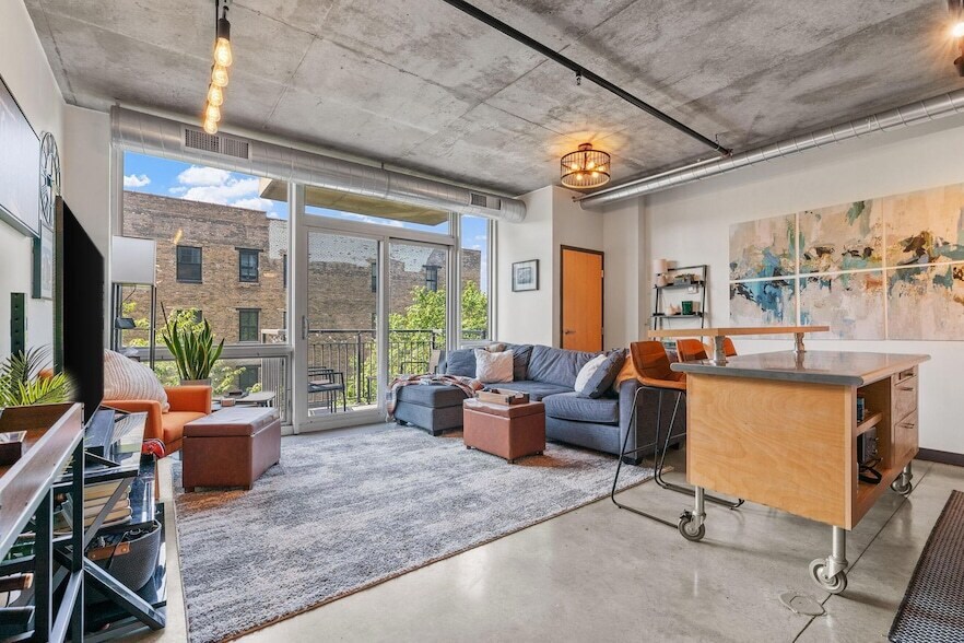 Primary Photo - 730 N 4th St