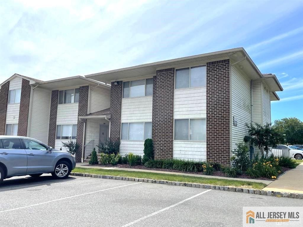 Foto principal - 1310 Bradley Ct