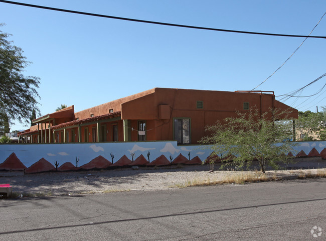 Building Photo - Alturas Apartments