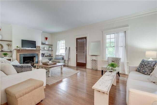 Foto del edificio - 159 Westminster Drive Northeast
