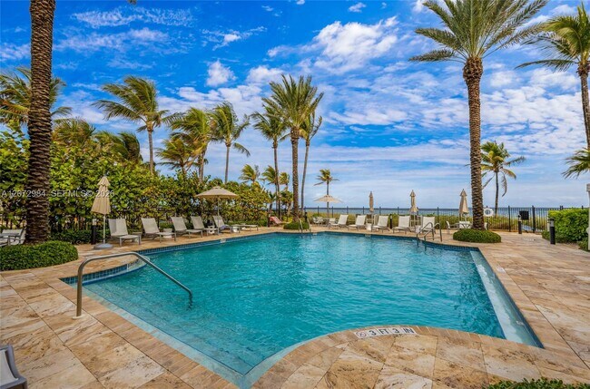 Building Photo - 4445 El Mar Dr