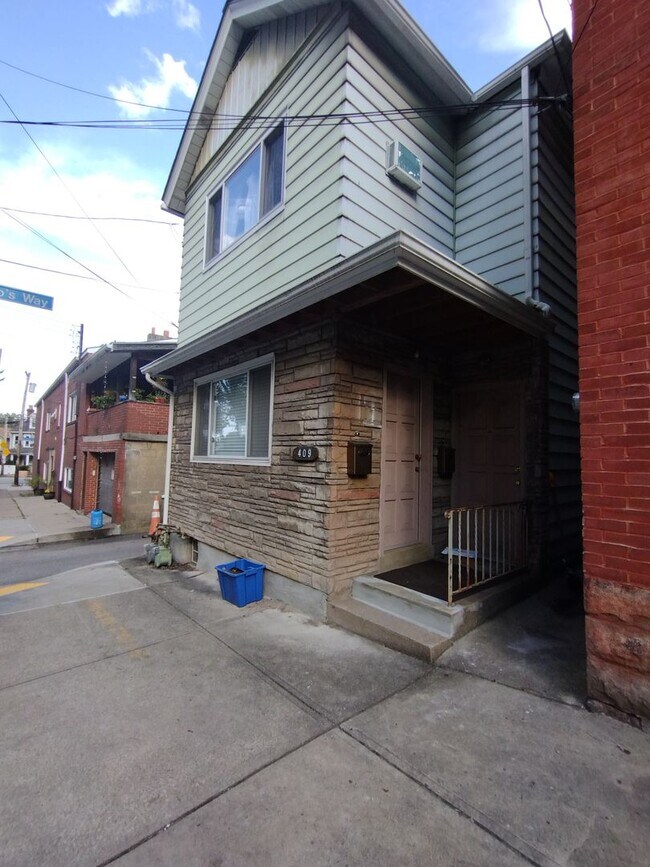 Building Photo - get409