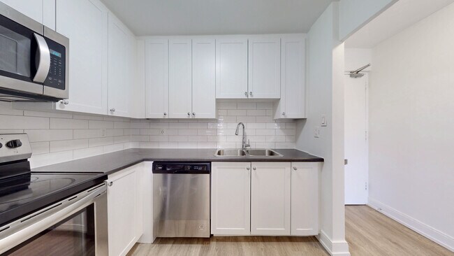 Photo du bâtiment - 540 PROUDFOOT LANE