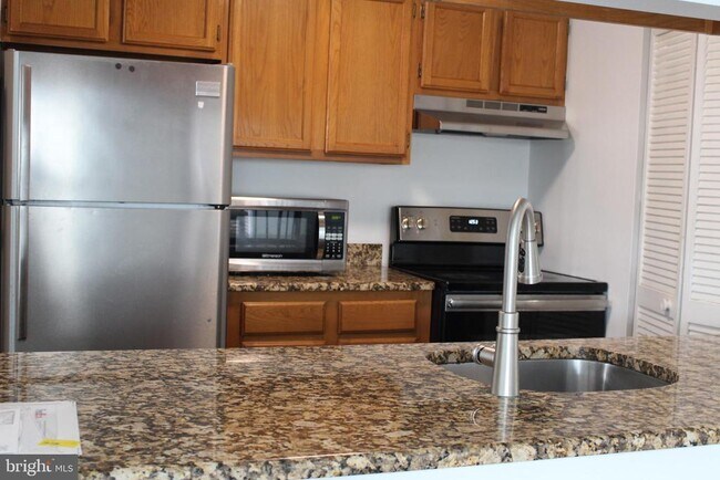 Foto del edificio - 2614C Auburn Ct