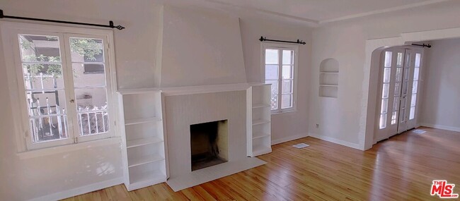 Foto del edificio - 1107 Masselin Ave