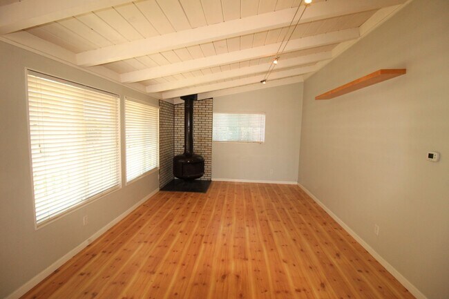Foto del edificio - 1063-1065 Montauk