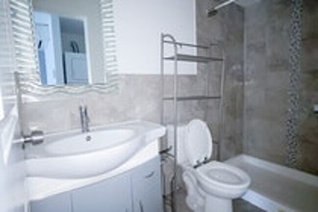 Foto del edificio - 2224 Summer St