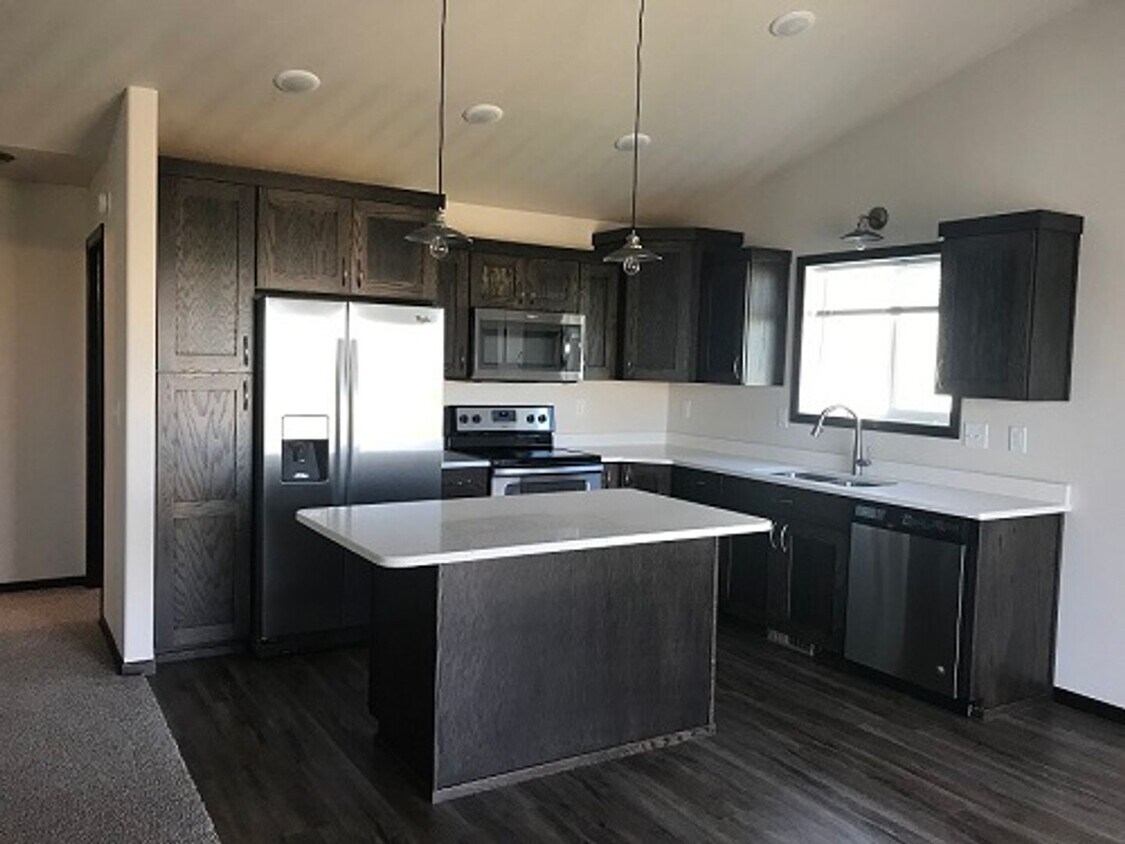 Primary Photo - 3 Bed 2 Bath