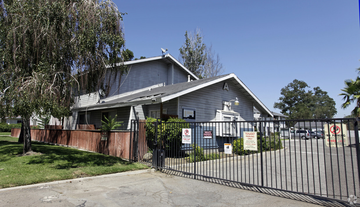 West Cove Apartments - 9205 Date St