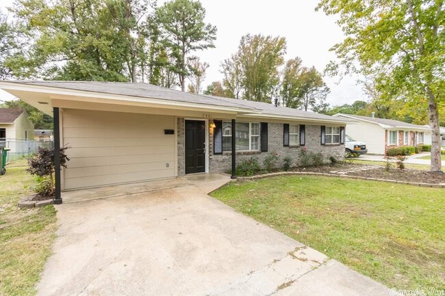 Building Photo - 7401 Marcia Dr