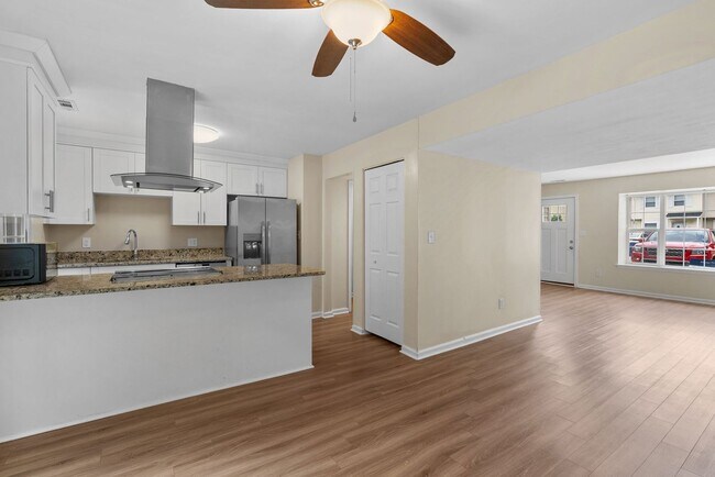 Foto del edificio - Charming 3-Bedroom Townhome in Virginia Beach.
