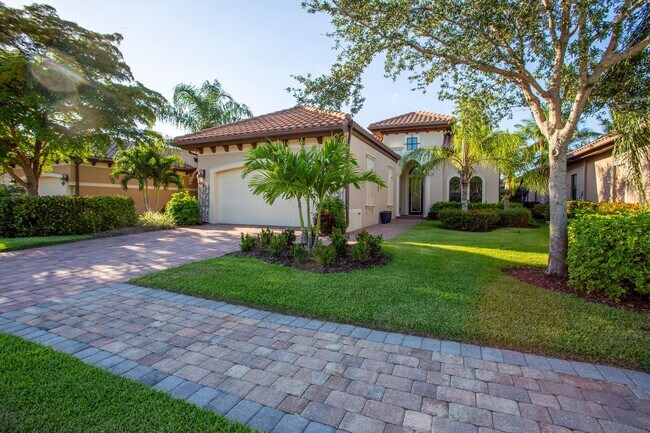 Building Photo - ***STUNNING POOL HOME***OLDE CYPRESS** SEA...