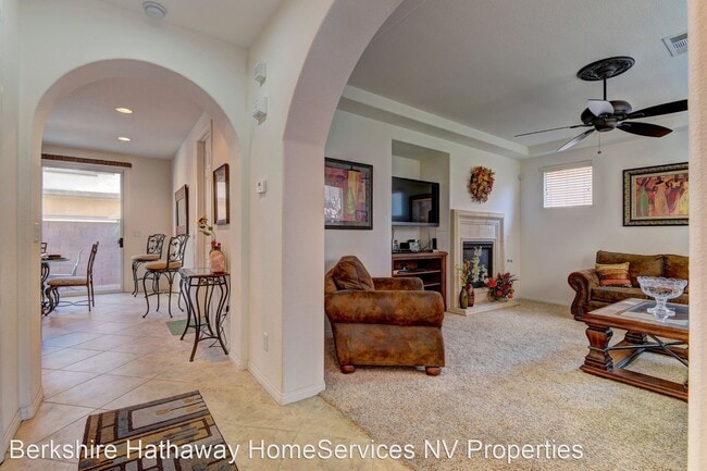 Building Photo - 3 br, 3 bath House - 2293 Malaga Peak St