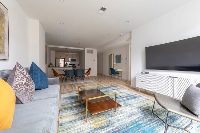 Building Photo - 300 Marshall Dr