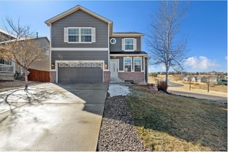 Building Photo - Beautiful 2-Story Home In Hidden River. Finished Basement. Turfed Backyard.