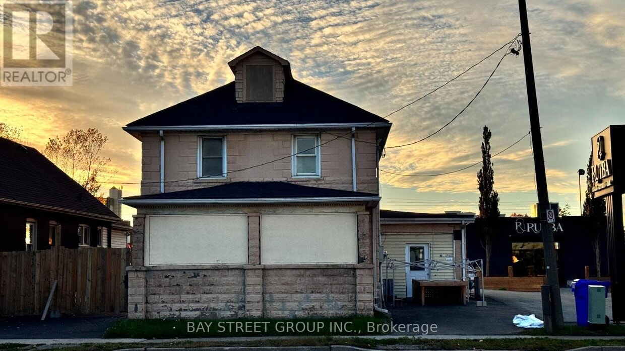 Photo principale - 5731 Stanley Ave