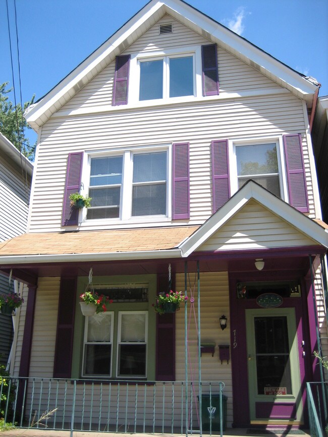 Foto del edificio - 719 Savannah Ave