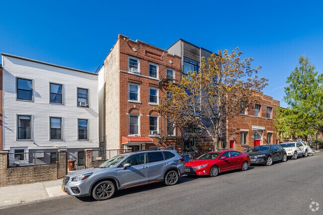 Building Photo - 491 Monroe St