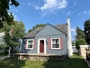 Building Photo - 1702 N Alexander Ave