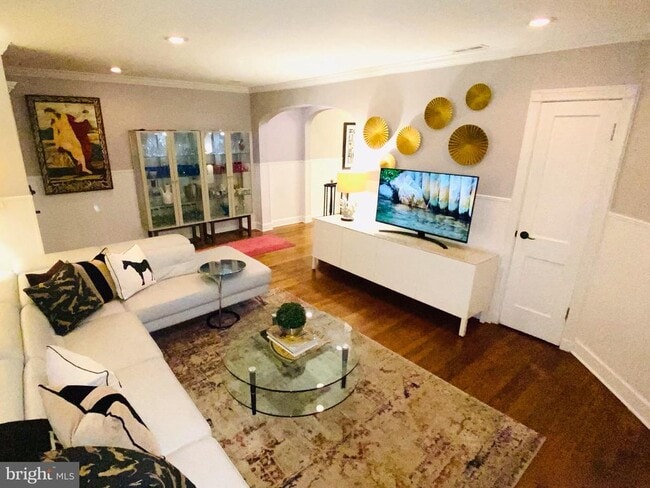Foto del edificio - 4402 Reservoir Rd NW
