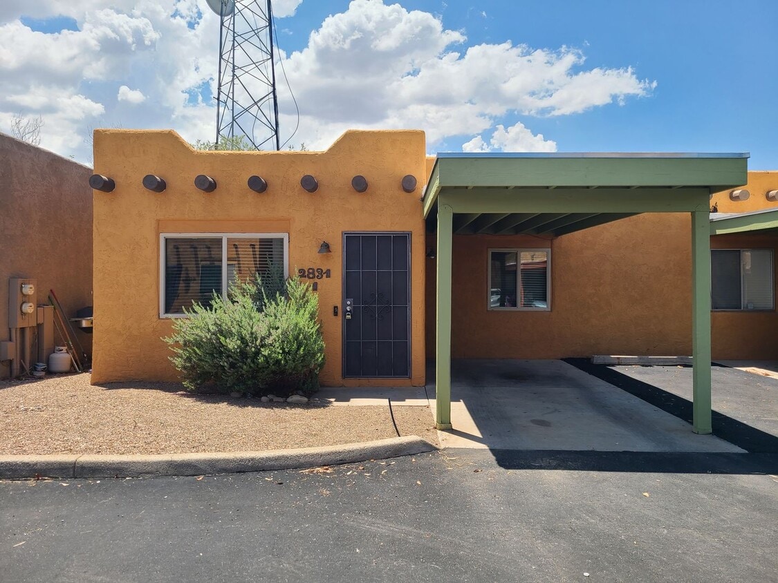 Primary Photo - Estrella2831
