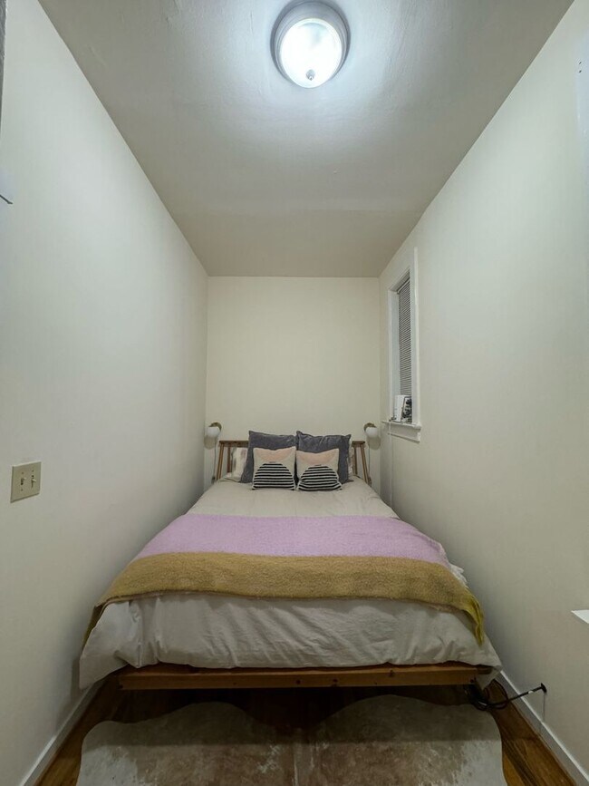 Foto del edificio - 1508 N Elk Grove Ave