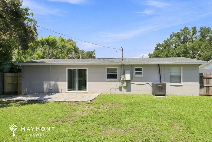 Building Photo - Inviting 3-Bedroom Home in Pinellas Park