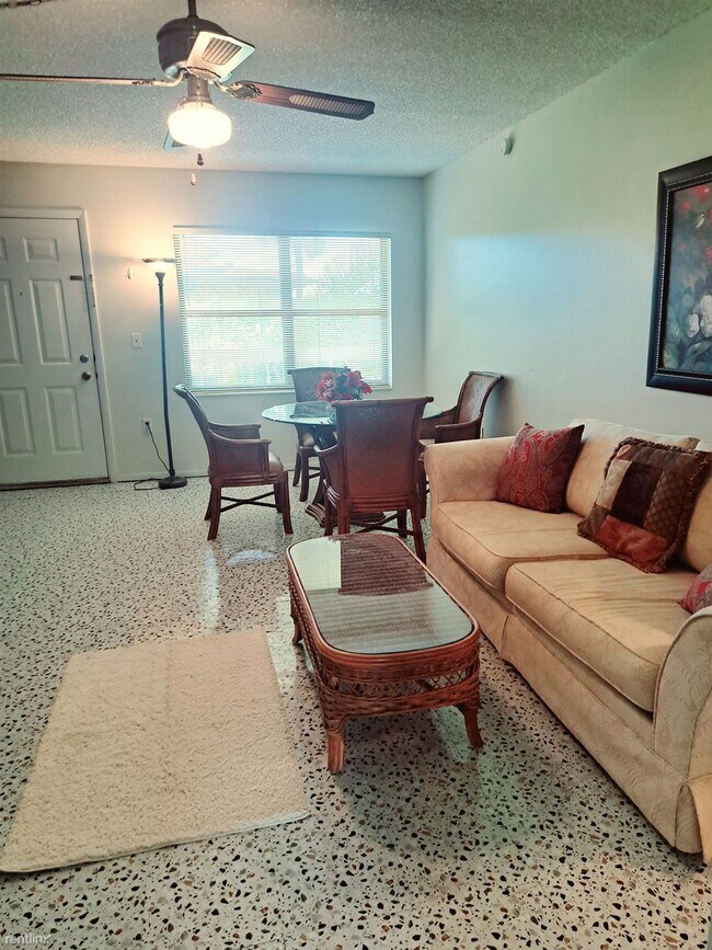Foto del edificio - 2 br, 1.5 bath Condo - 425 30th Avenue Wes...