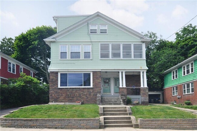Building Photo - 129 Lancaster St