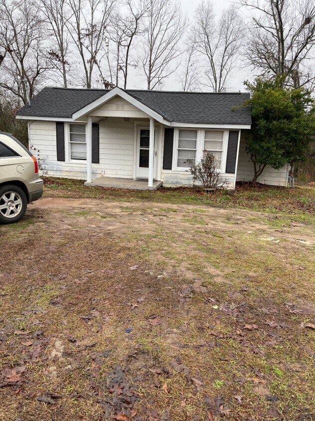 Primary Photo - Cute Piedmont Home