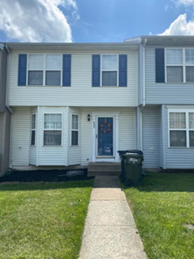 Building Photo - 207 Ilona Ct