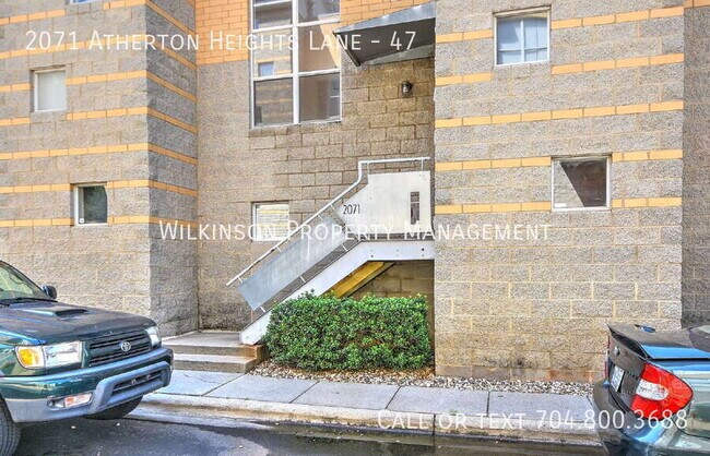 Foto del edificio - 2071 Atherton Heights Ln
