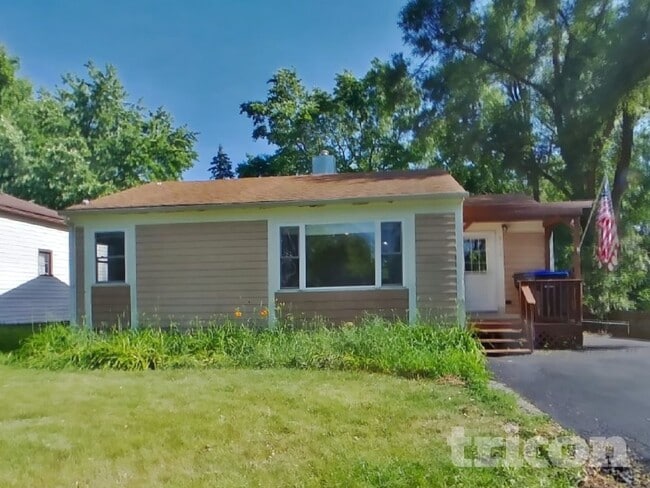 Building Photo - 9119 Memory Trail