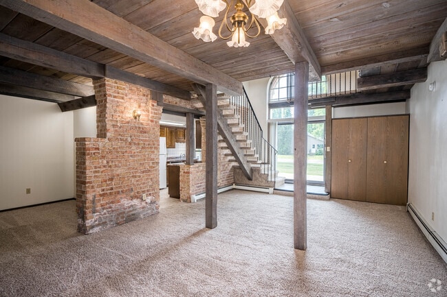 Apt. 20 Living Room - Lincoln Apartments LLC
