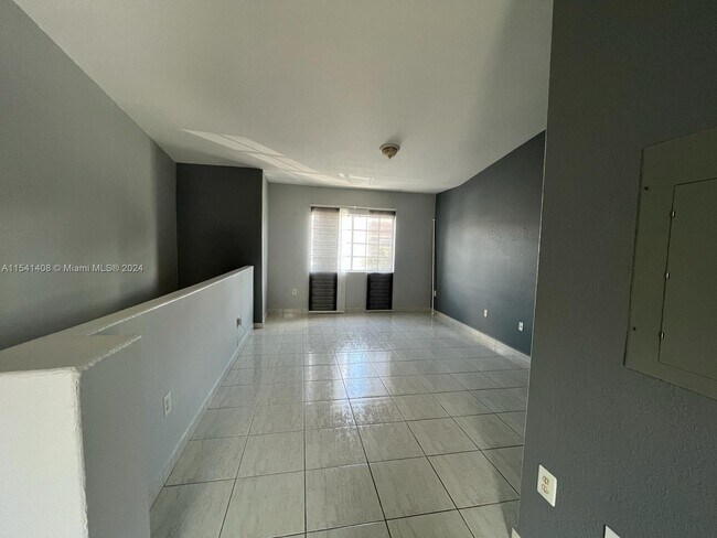 Building Photo - 7211 NW 174th Terrace