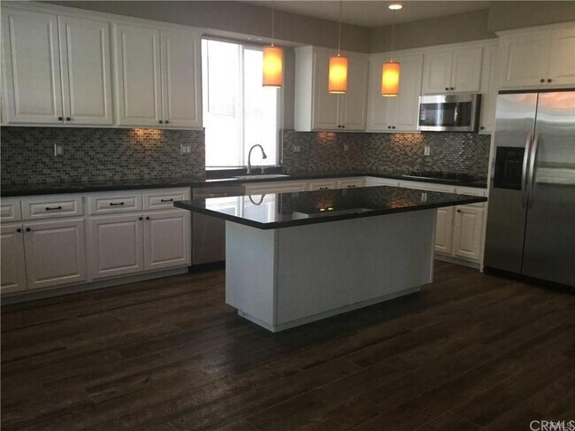 Foto del edificio - 5295 Haviland Dr