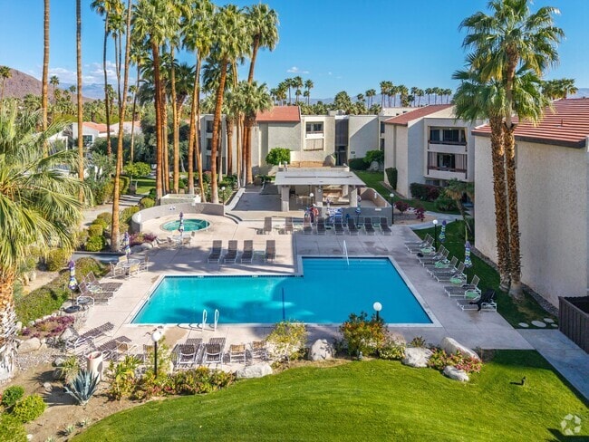 Beautiful Resort Like Grounds - 1490 S Camino Real