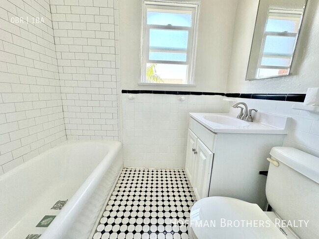 Foto del edificio - 109 Normandie Ave