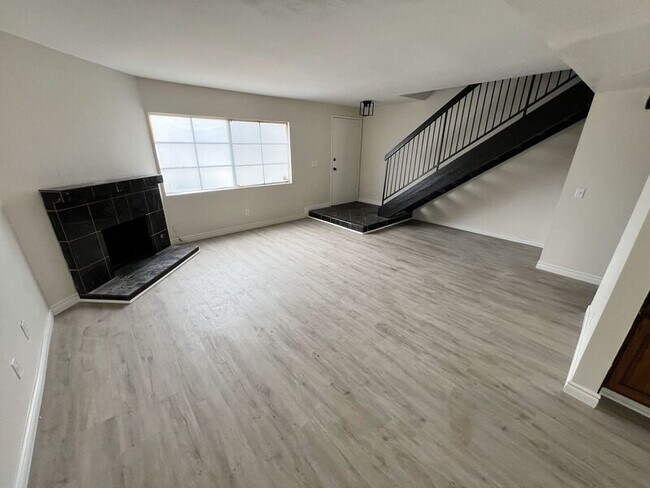 Foto del edificio - 1240 N Citrus Ave