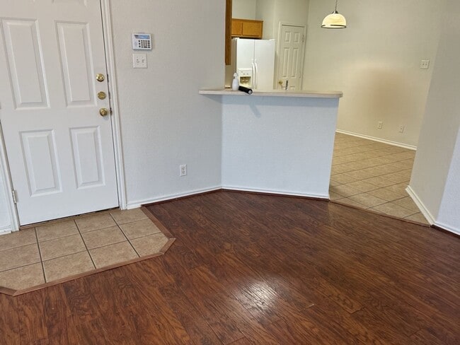 Building Photo - 313 Jeff Gordon Dr